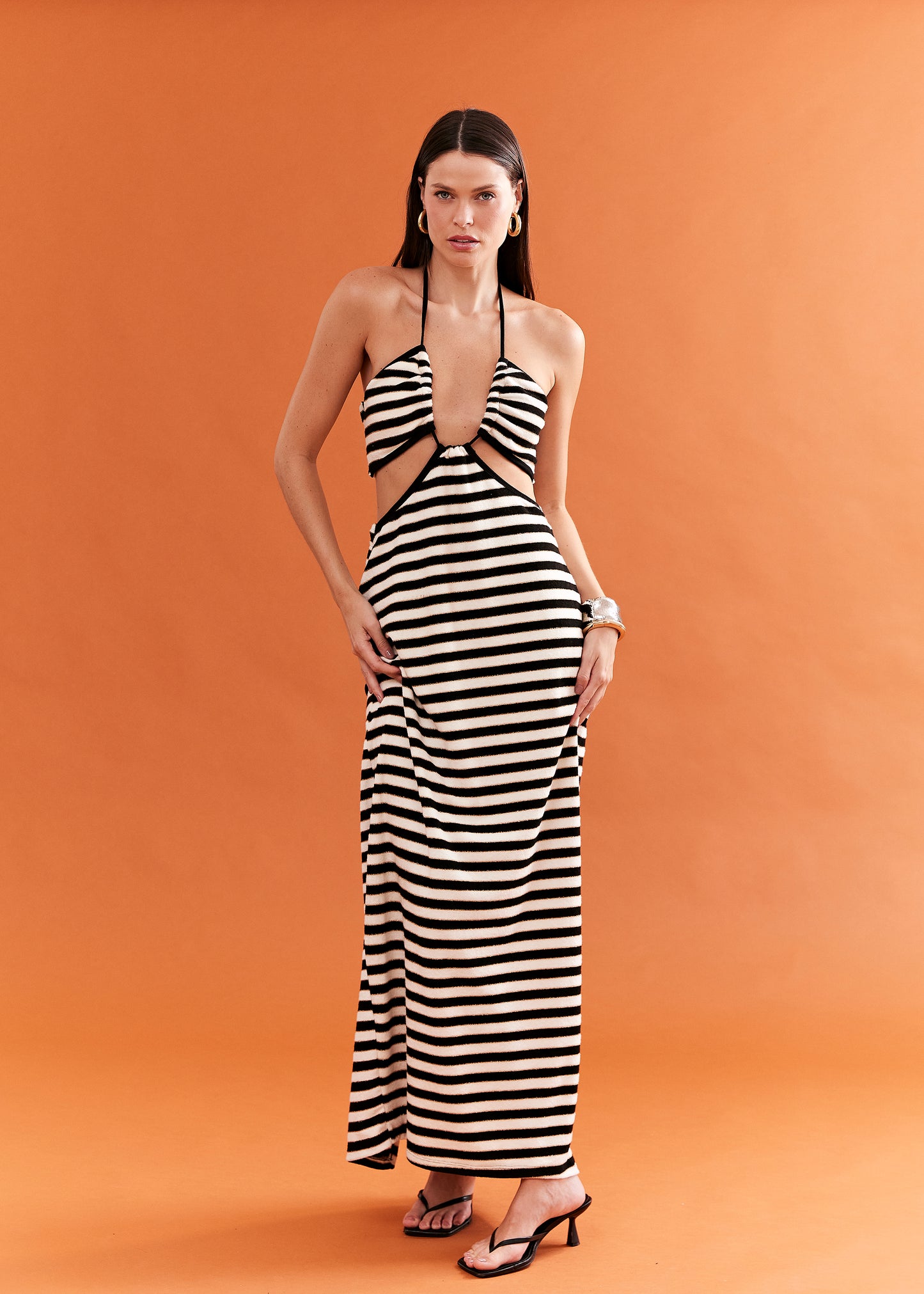 VESTIDO LONGO COM DECOTE LISTRAS KRONNE