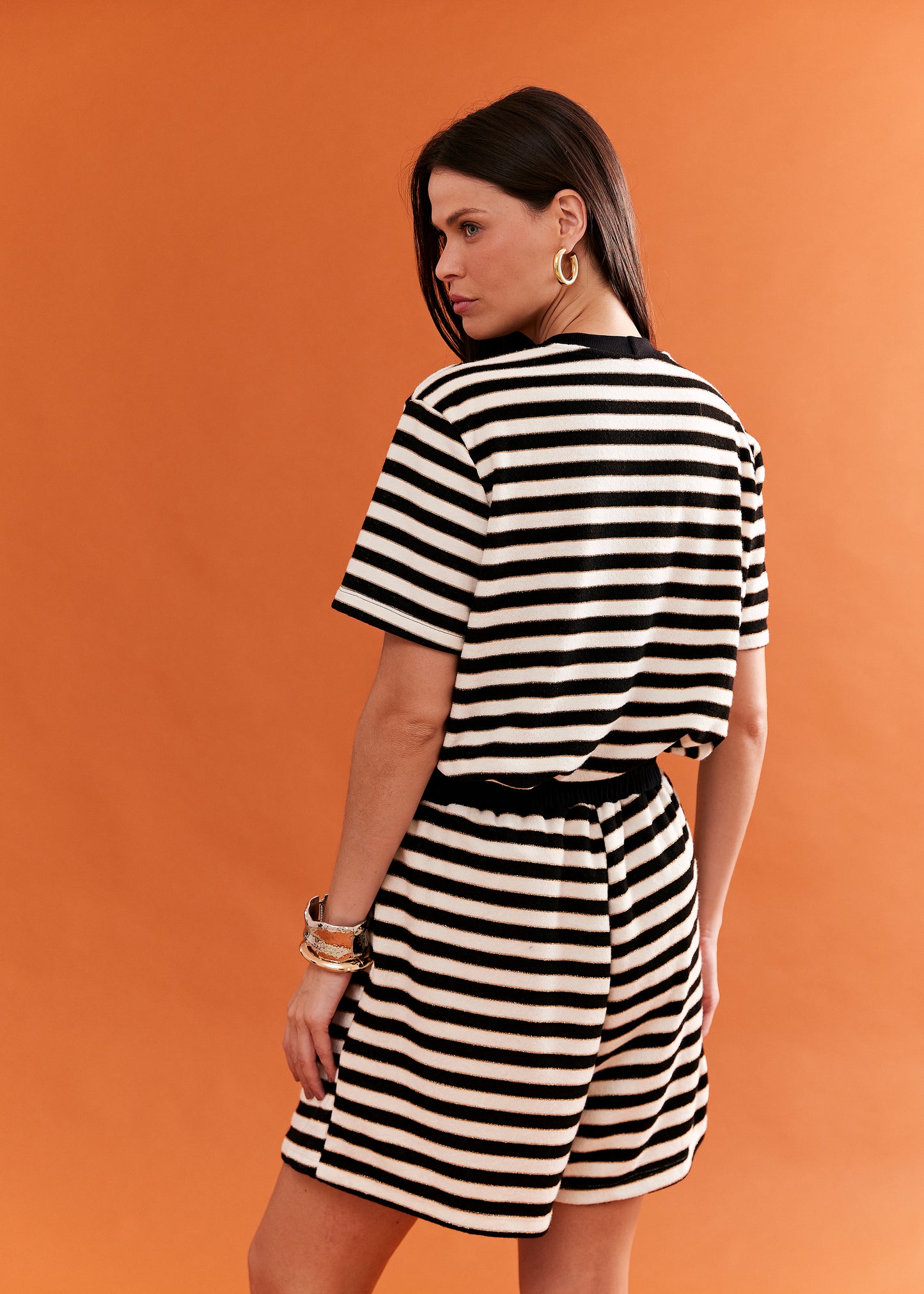 CONJUNTO BLUSA E BERMUDA LISTRAS KRONNE