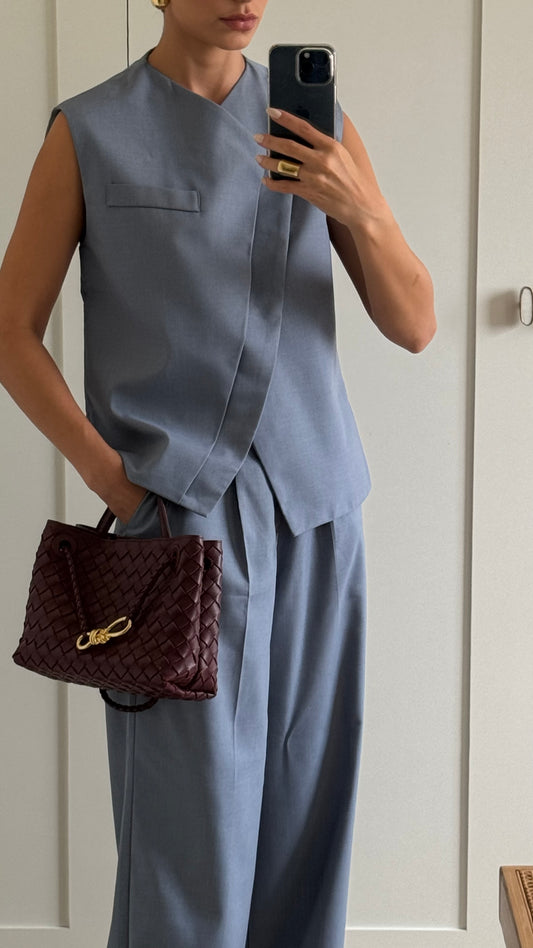 COLETE ASSIMÉTRICO AZUL KRONNE