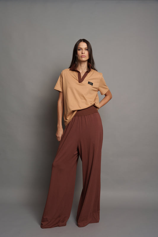 TSHIRT POLO COM ETIQUETA + CALÇA