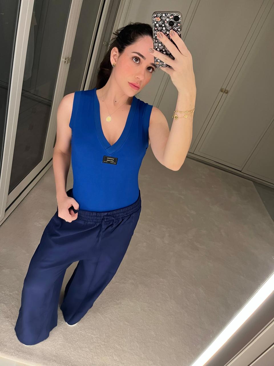 BODY DECOTE V COM ETIQUETA KRONNE