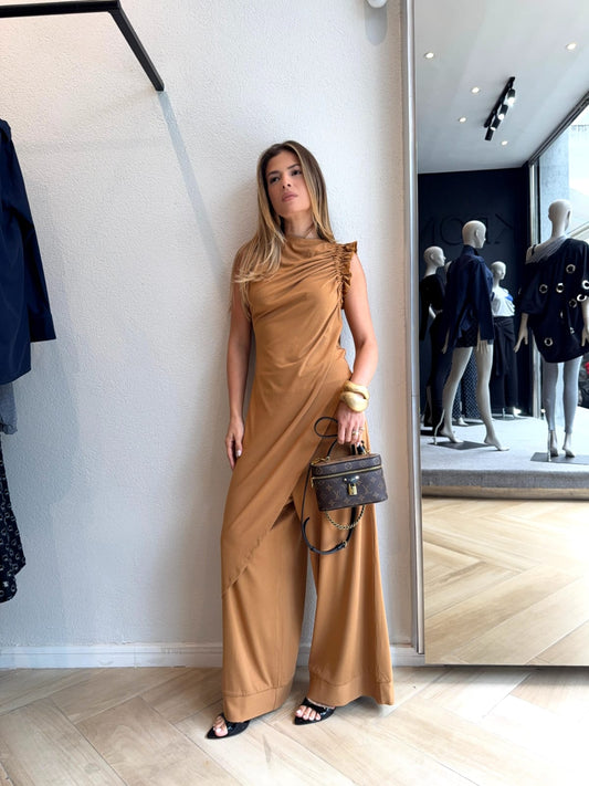 CONJUNTO BLUSA ASSIMÉTRICA DRAPEADA + CALÇA CÓS ELÁSTICO