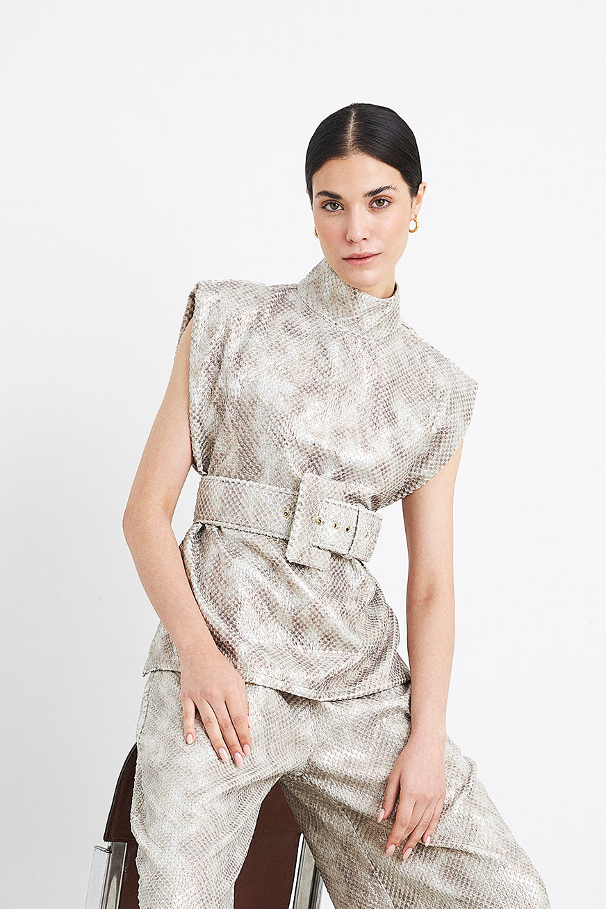 BLUSA C/ CINTO COBRA