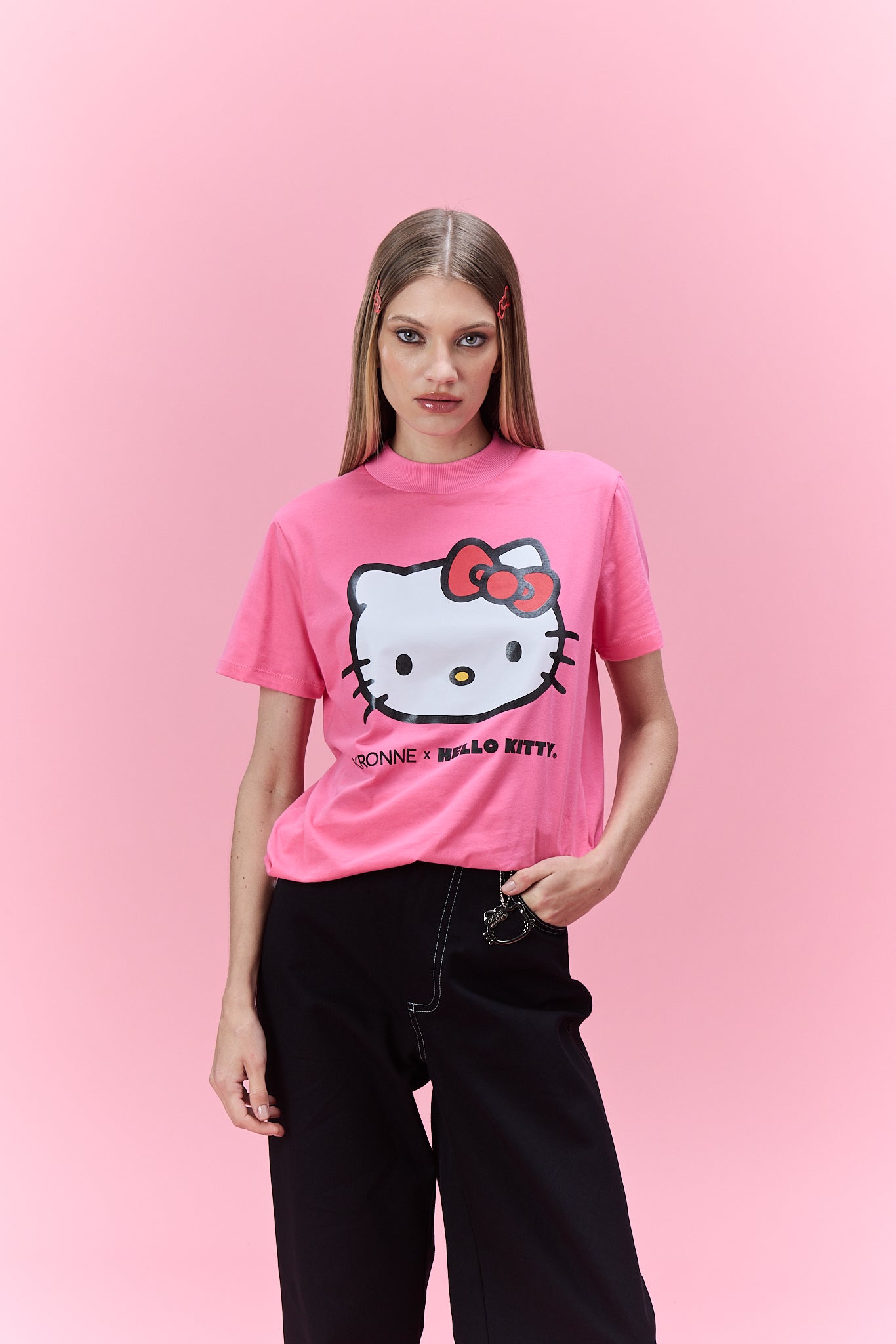 T-shirt gola alta Kronne x Hello Kitty