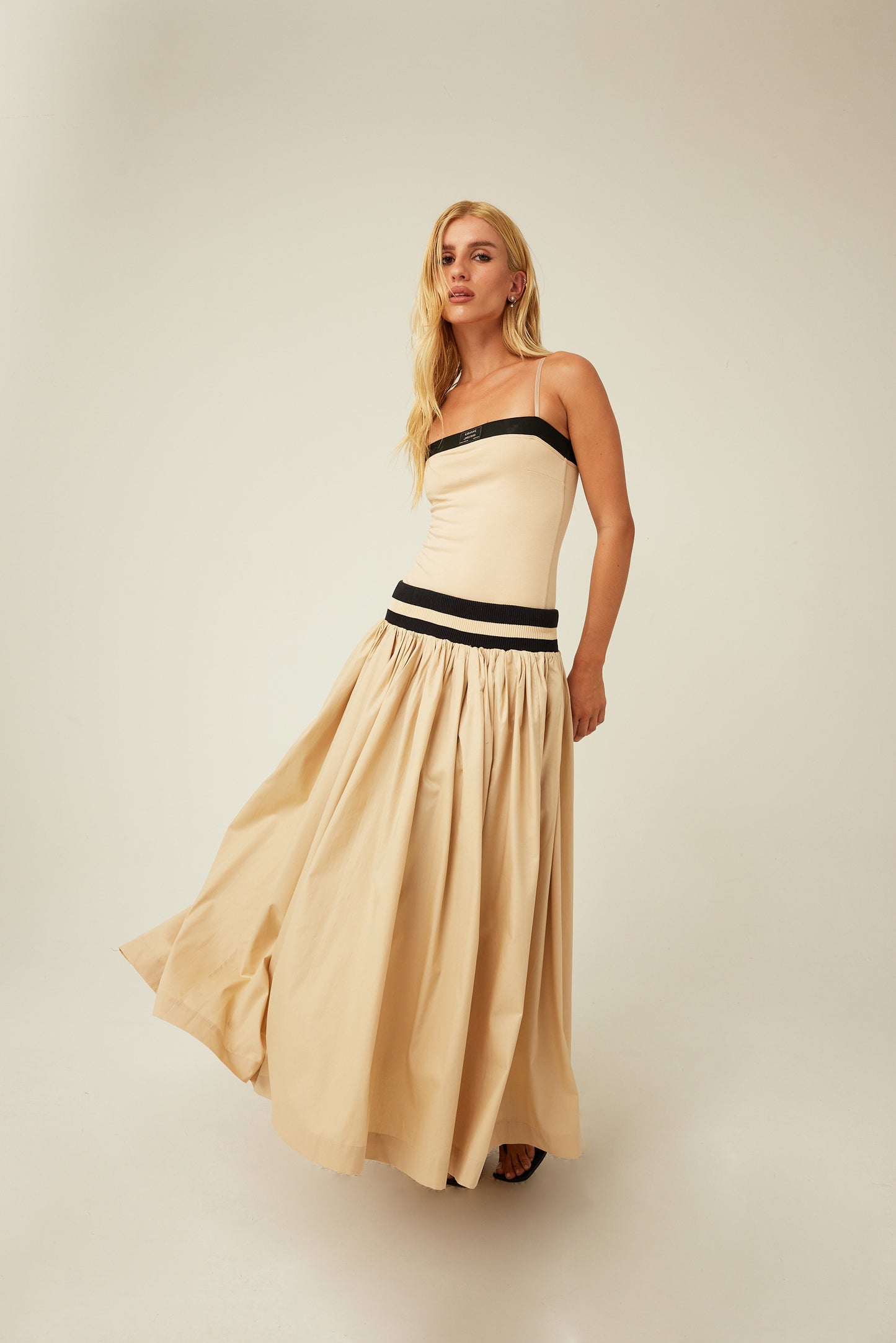 SAIA LONGA COM CÓS LISTRADO KRONNE