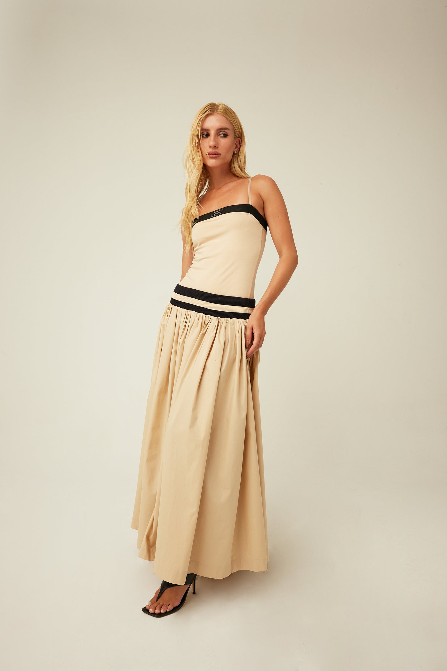 SAIA LONGA COM CÓS LISTRADO KRONNE