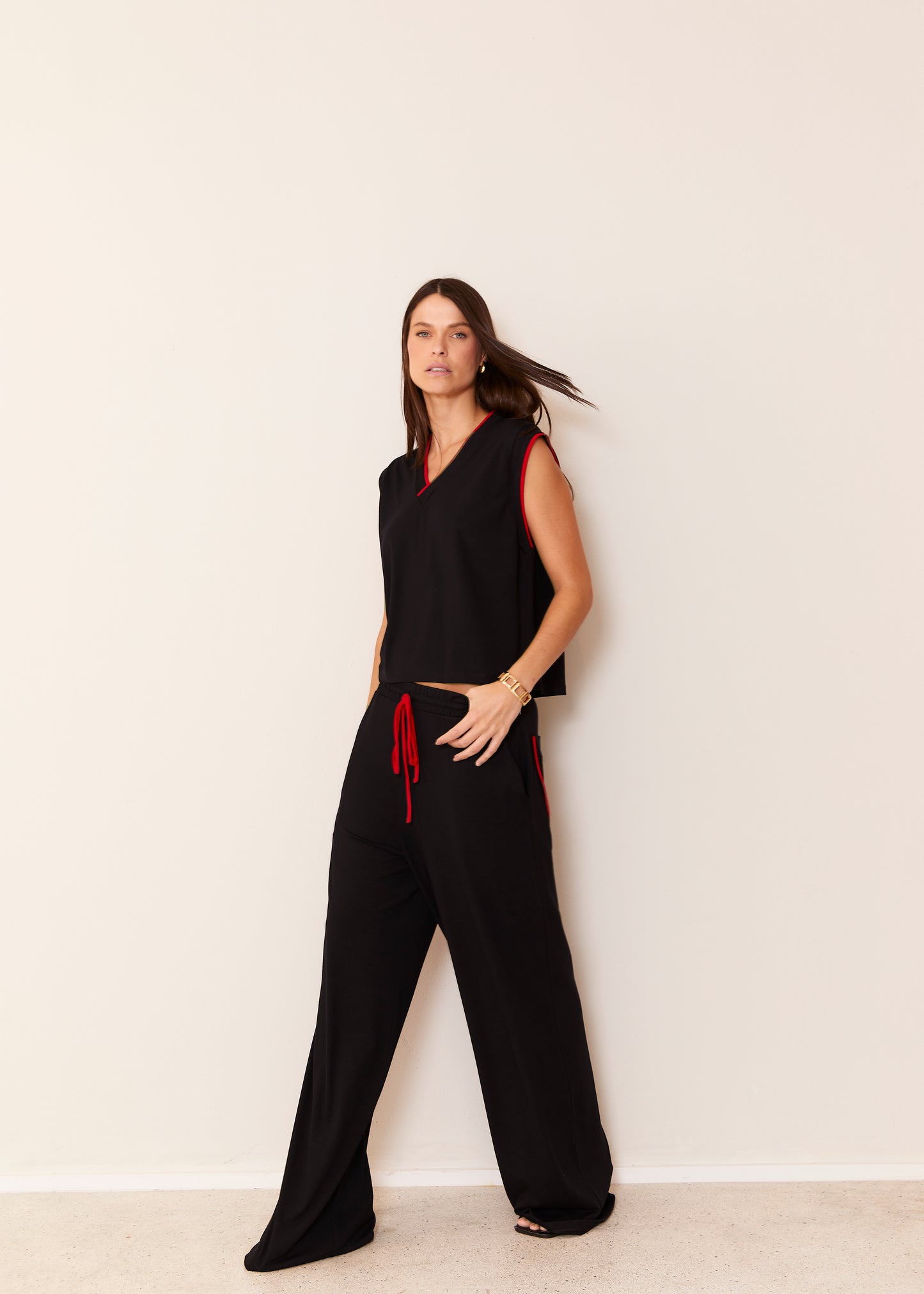 CONJUNTO BLUSA E CALÇA C/  VIÉS KRONNE