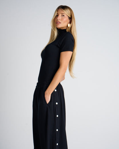 CONJUNTO BABYLOOK E CALÇA COM BOTÕES KRONNE