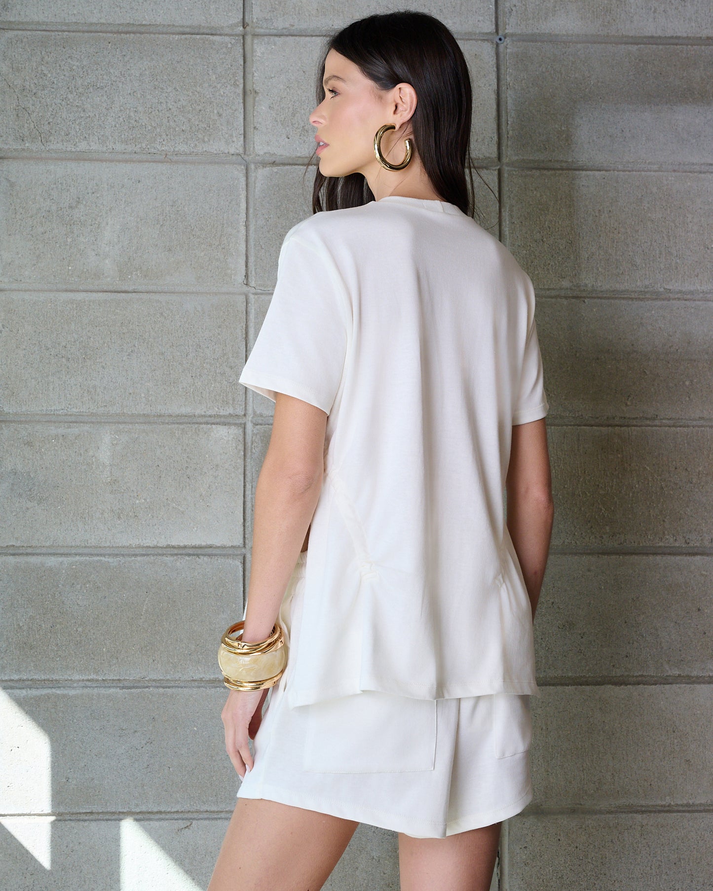 CONJUNTO BLUSA FRANZIDA COM CADARÇO E SHORT COR ELASTICO
