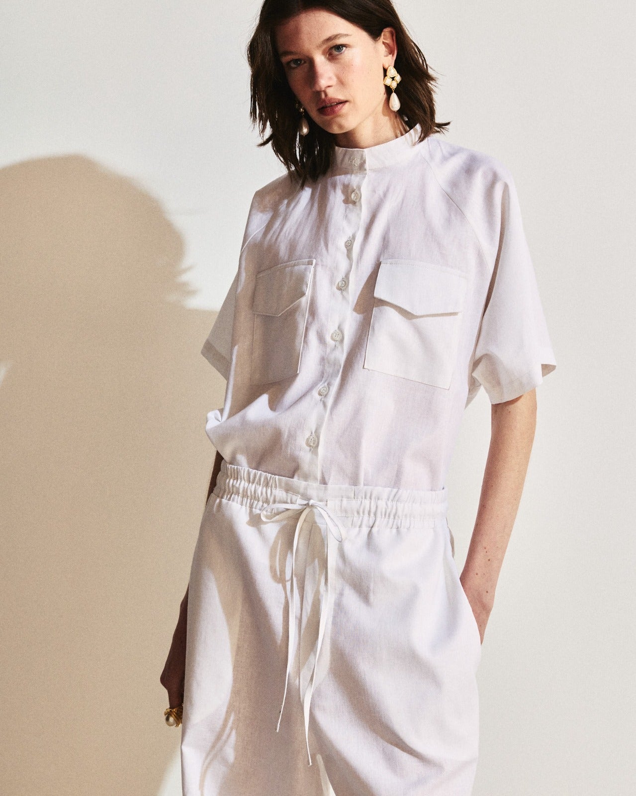 CONJUNTO BLUSA COM BOLSOS E CALÇA LINHO KRONNE