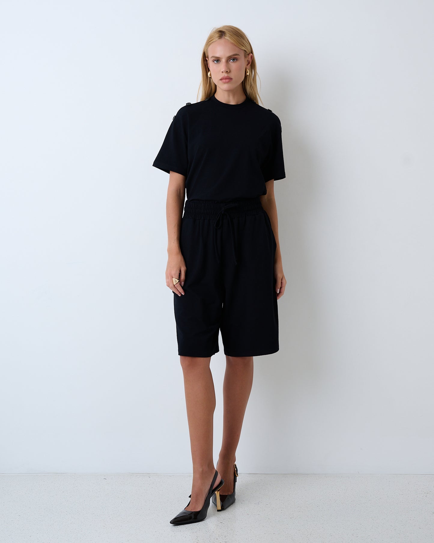 CONJUNTO T-SHIRT E BERMUDA KRONNE