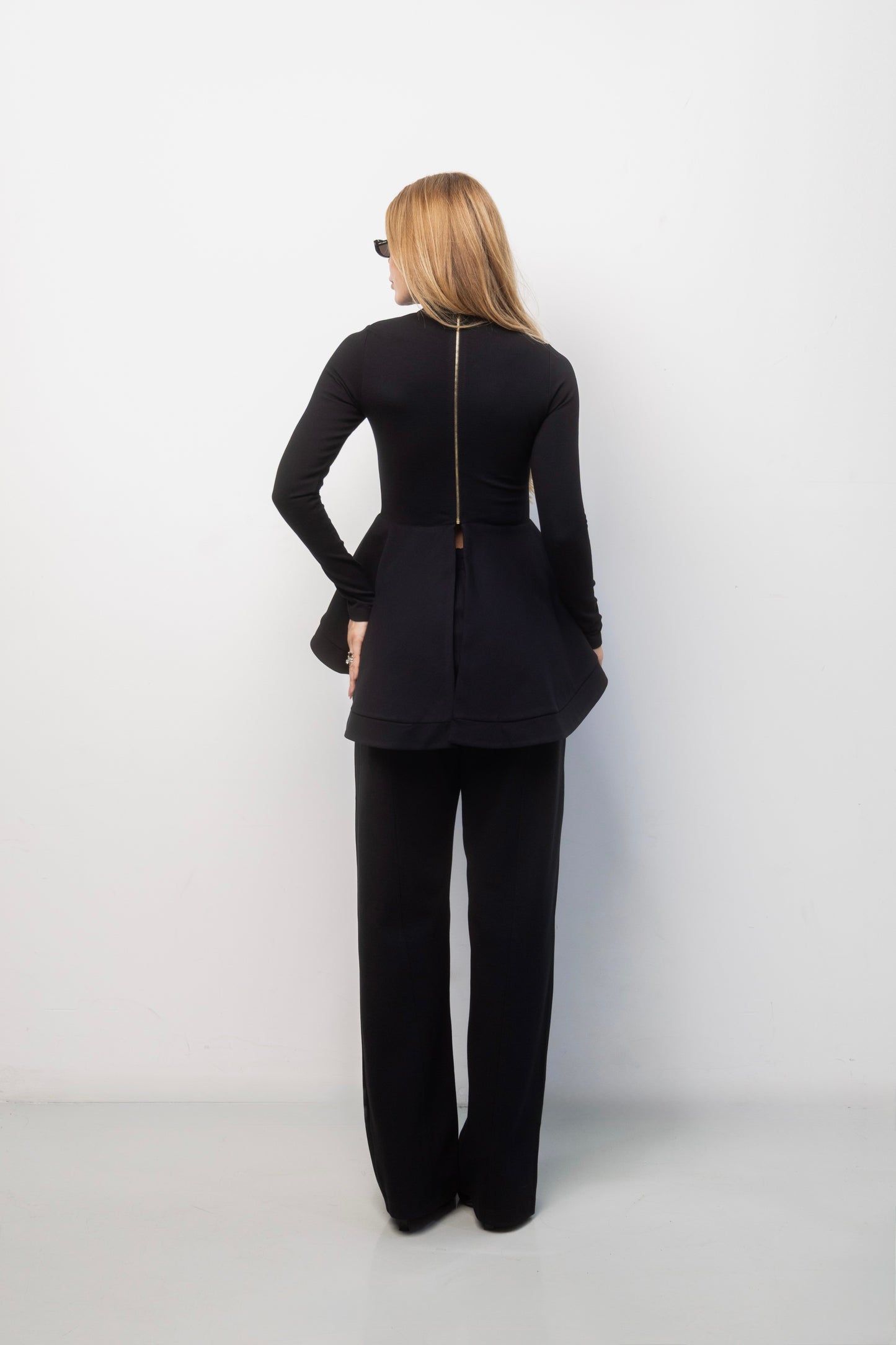 CONJUNTO BLUSA PEPLUM E CALÇA KRONNE