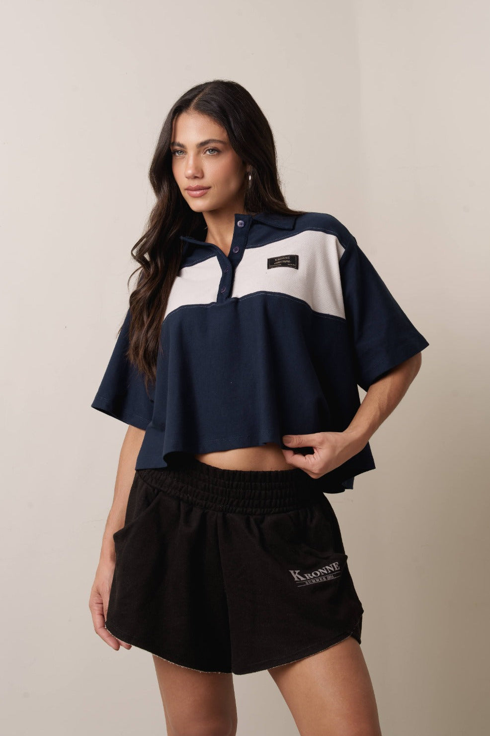 CONJUNTO BLUSA GOLA POLO E SHORT COS DUPLO KRONNE