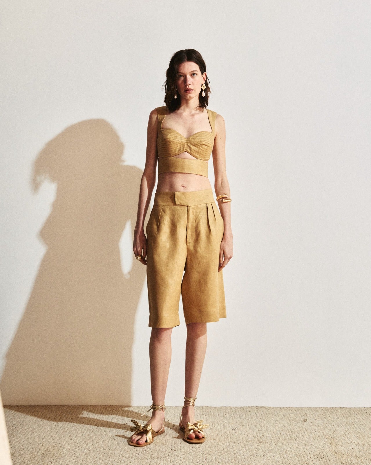 BERMUDA ALFAIATARIA RETA LINHO KRONNE